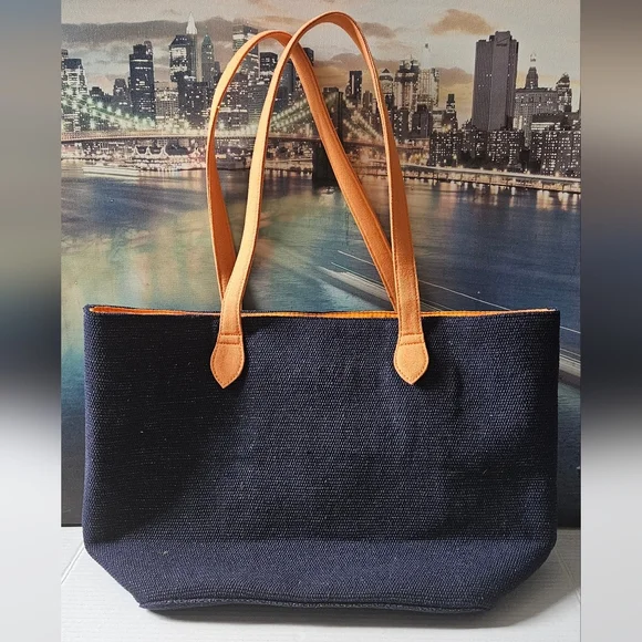 EXPRESS EDIT Embroidered Eye Design Tote Bag NWT - Picture 10 of 12